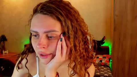 Gloria Wood online show from 12-18-24, 04:28