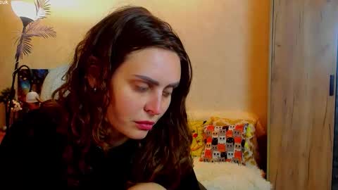 Gloria Wood online show from 09-29-25, 05:29