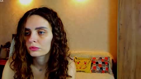 Gloria Wood online show from 10-30-25, 03:35