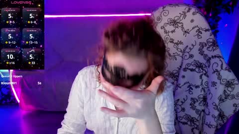 gloriagrays online show from 12-18-24, 02:21