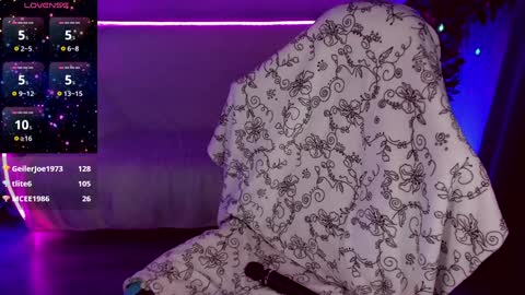 gloriagrays online show from 01-25-25, 02:26