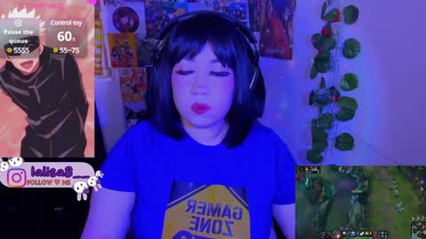 Snapshot of gloriette__ chatting on 12-21-24, 11:55 LALISA online show from 12-21-24, 11:55