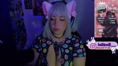 Snapshot of gloriette__ chatting on 01-11-25, 11:12 LALISA online show from 01-11-25, 11:12