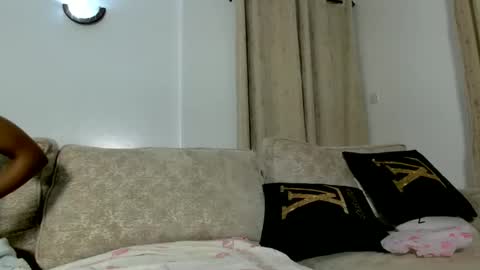 glossybae online show from 11-20-25, 08:08