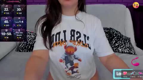 Snapshot of glowmimi chatting on 11-03-25, 05:25 Mia online show from 11-03-25, 05:25