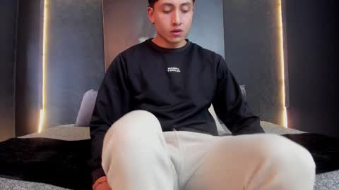 Snapshot of god_of_olympus1 chatting on 12-09-24, 12:40 steven online show from 12-09-24, 12:40