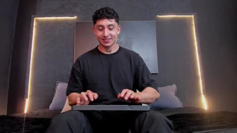 Snapshot of god_of_olympus1 chatting on 12-28-24, 09:19 steven online show from 12-28-24, 09:19