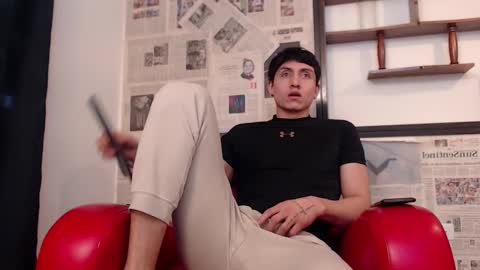 Snapshot of god_of_olympus1 chatting on 12-05-25, 01:42 steven online show from 12-05-25, 01:42