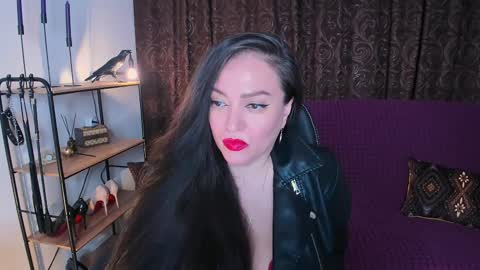 Snapshot of goddess__anna chatting on 02-13-25, 05:44 GoddeSS ANNA online show from 02-13-25, 05:44