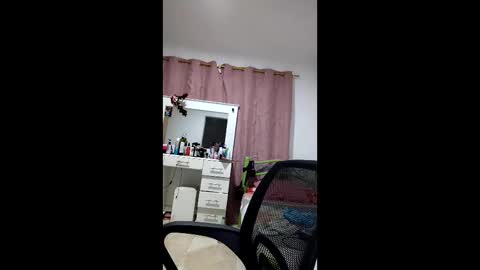 Snapshot of goddess_carrie chatting on 02-21-26, 04:02 GoddessCarrie online show from 02-21-26, 04:02