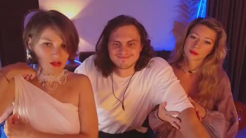   330 UTC2 girls   online show from 02-08-25, 04:14