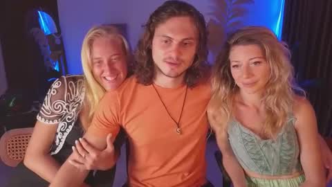   330 UTC2 girls   online show from 02-19-25, 03:50