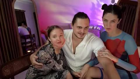   330 UTC2 girls   online show from 10-29-25, 03:42