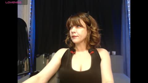 Snapshot of goddess_orsa chatting on 01-30-25, 03:19 Orsa online show from 01-30-25, 03:19