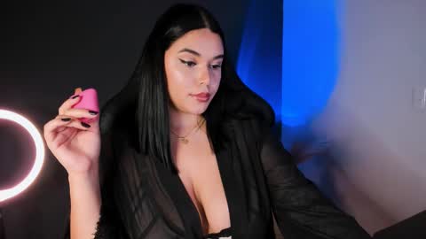 Snapshot of goddess_veronicaaa chatting on 03-05-25, 06:12 Miss Veronica  - The Supreme   online show from 03-05-25, 06:12