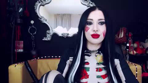 Goddess Georgia online show from 10-31-25, 03:57