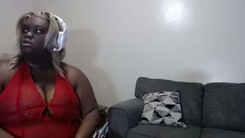 Snapshot of goddessjackieoz chatting on 12-14-25, 06:41 Madame Jackie online show from 12-14-25, 06:41