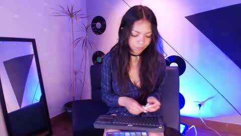 Julieta online show from 10-17-25, 08:00