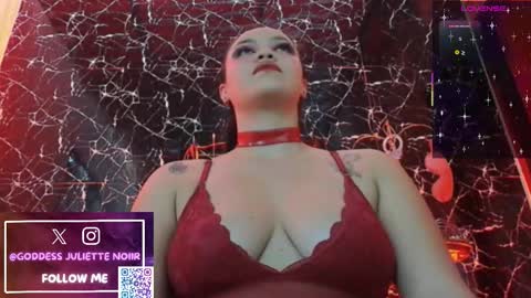 Snapshot of goddessjuliettenoiir chatting on 02-21-26, 08:21 Goddes Juliette Noiir online show from 02-21-26, 08:21