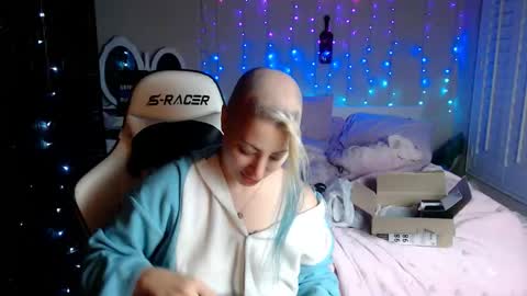 Goddess Lilith  - 111 tks to PM online show from 11-19-25, 12:43