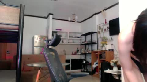 Eva online show from 02-21-25, 01:44