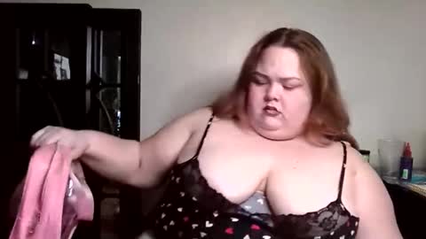 Snapshot of godessisabella chatting on 02-12-25, 04:00 godessisabella online show from 02-12-25, 04:00