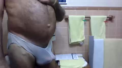 Snapshot of gojo885 chatting on 10-12-25, 05:39 gojo885 online show from 10-12-25, 05:39