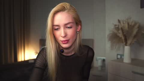 Olivia online show from 01-31-25, 05:30