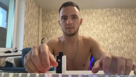 Golden boyyy21 online show from 02-01-25, 10:48