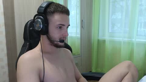 Golden boyyy21 online show from 11-26-25, 07:09