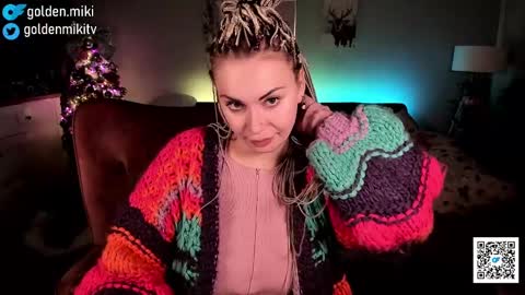 Snapshot of golden_miki chatting on 12-24-24, 06:33 Shy in the streets but a freak in the sheets online show from 12-24-24, 06:33