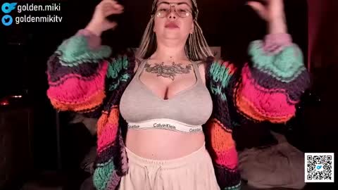 Snapshot of golden_miki chatting on 01-30-25, 07:07 Shy in the streets but a freak in the sheets online show from 01-30-25, 07:07