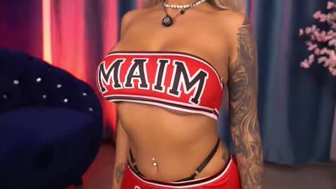 GoldenAmberX online show from 11-22-25, 06:12