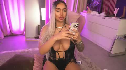 GoldenAmberX online show from 03-01-26, 06:37