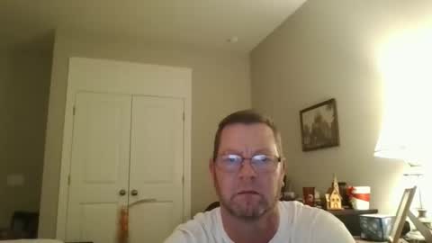 Snapshot of goldenbear3111 chatting on 01-04-25, 02:14 goldenbear3111 online show from 01-04-25, 02:14