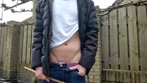 Snapshot of goldenelixxxir chatting on 01-29-25, 03:37   online show from 01-29-25, 03:37