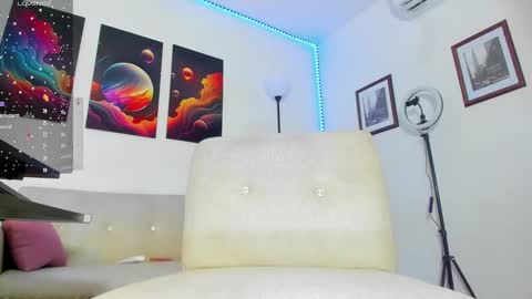 Snapshot of goldenhugecocktss chatting on 02-11-25, 06:19 May smith online show from 02-11-25, 06:19