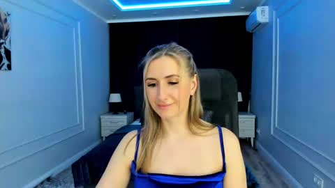 Olivia online show from 02-12-25, 04:44