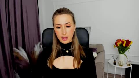 Olivia online show from 03-08-25, 06:26