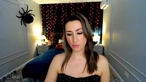 Olivia online show from 10-18-25, 07:36