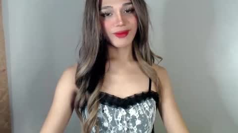 Snapshot of goldenlily69 chatting on 03-08-25, 12:55 Lily is Gold online show from 03-08-25, 12:55