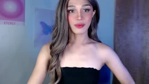 Snapshot of goldenlily69 chatting on 03-08-25, 11:28 Lily is Gold online show from 03-08-25, 11:28