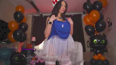 Anna online show from 10-29-25, 02:58