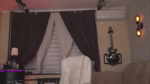 Anna online show from 01-19-26, 02:37