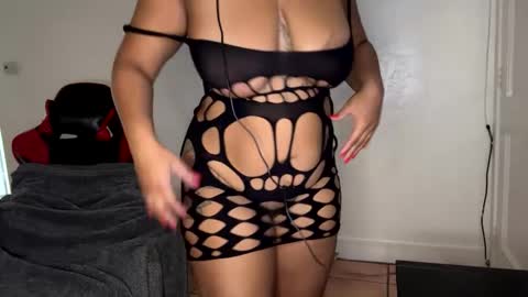 Snapshot of goldenpuss95 chatting on 09-16-25, 03:57 GoldenPuss online show from 09-16-25, 03:57