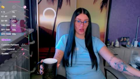 Snapshot of goldenwitchx chatting on 10-23-25, 05:18 Polina online show from 10-23-25, 05:18