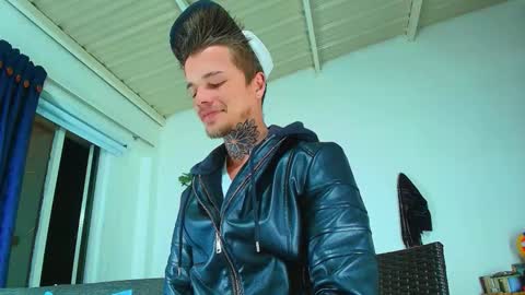 Goldy Loyal93 online show from 09-14-25, 04:33