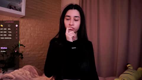 angel online show from 10-26-25, 01:55