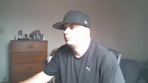 Snapshot of goleafzgo chatting on 02-14-25, 05:03 goleafzgo online show from 02-14-25, 05:03