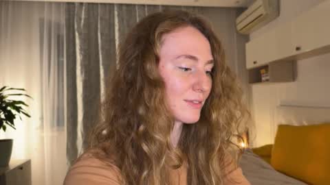 Polly online show from 11-30-25, 05:17